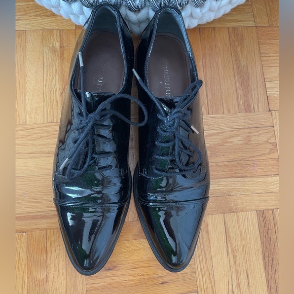 Donald J Pliner Women's Gea-26 Oxford - Picture 2 of 7